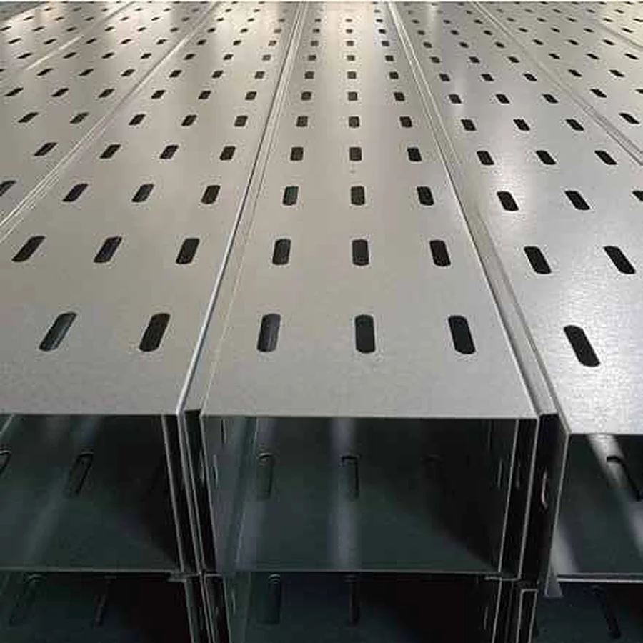 Bandeja Portacables Perforada (Galvanizado en Caliente)